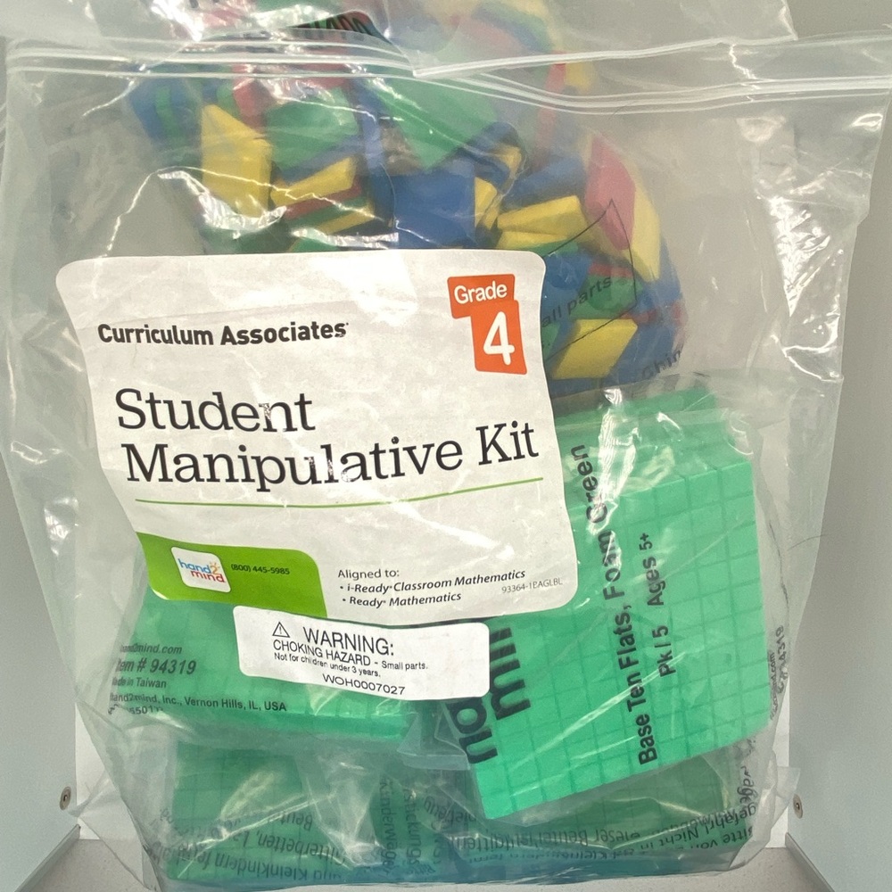 Grade 4 Student Manipulative Kit - Multi Colored Pieces